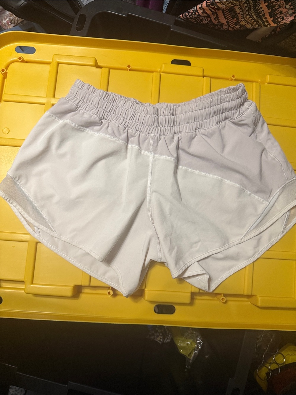Lululemon HOTTY HOT Shorts size 8 two toned colored